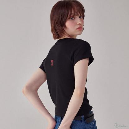 [RONRON] BACK RIBBON HEART SLIM CROP T SHIRTS